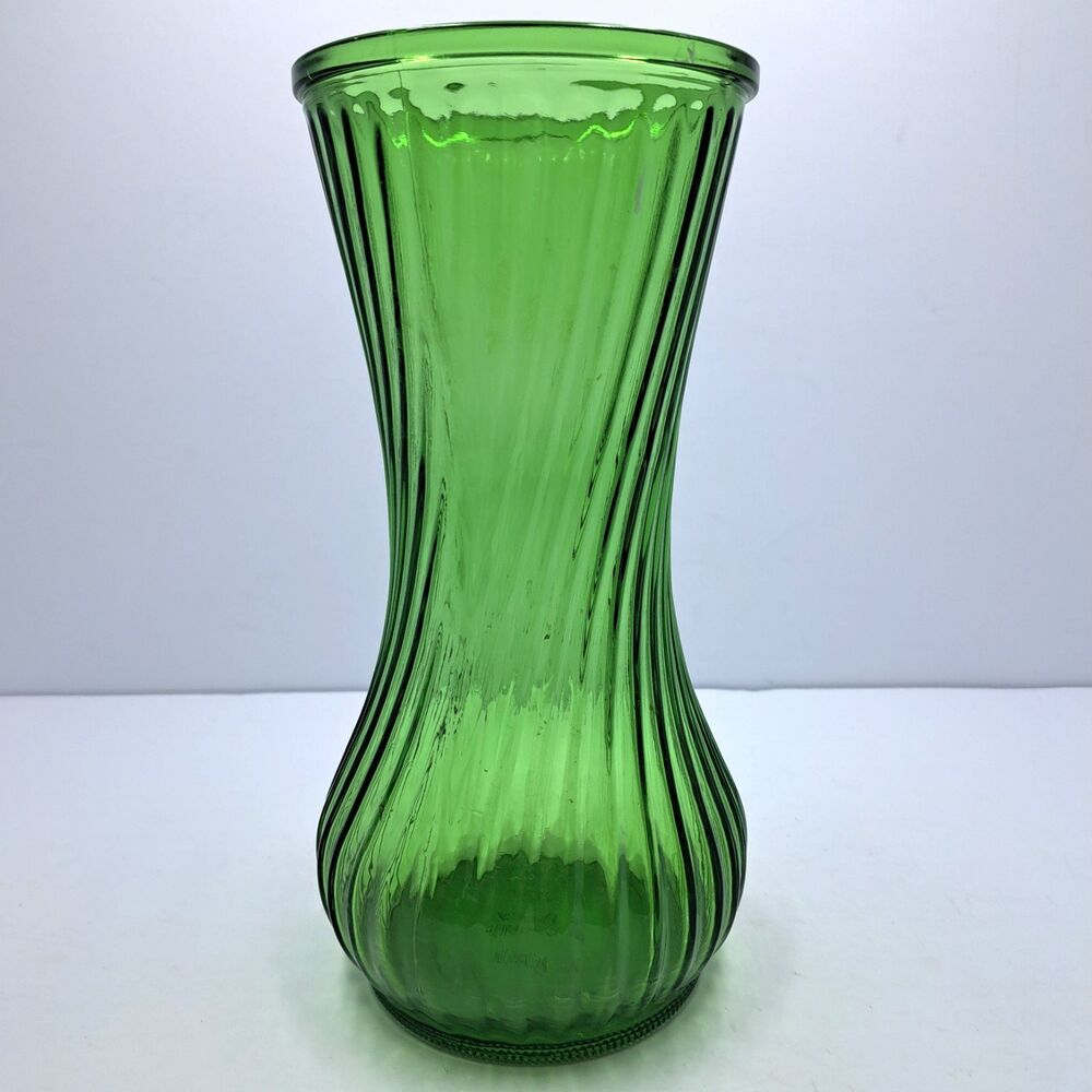Hoosier Glass Green Vase 4091 9.75 in Tall Swirl Vintage Ribbed Emerald Retro